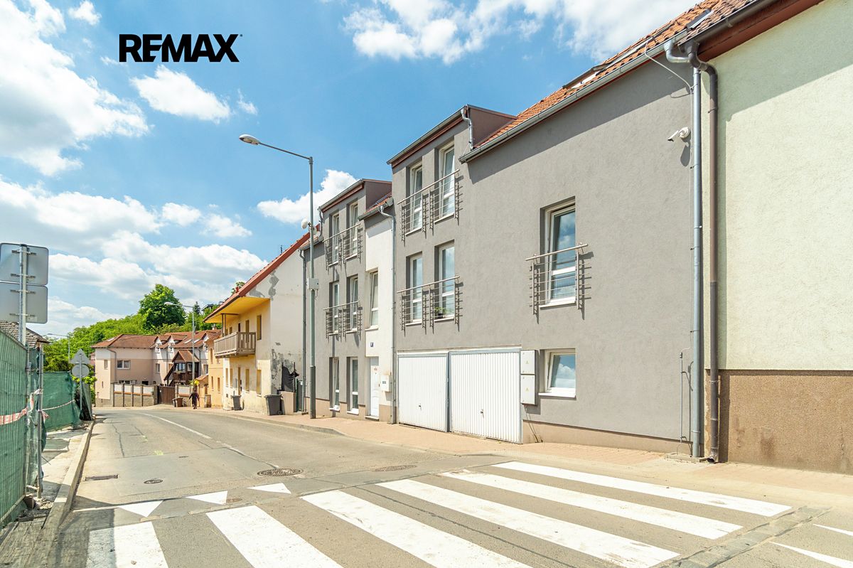 Prodej rodinného domu 233 m², pozemek 121 m²